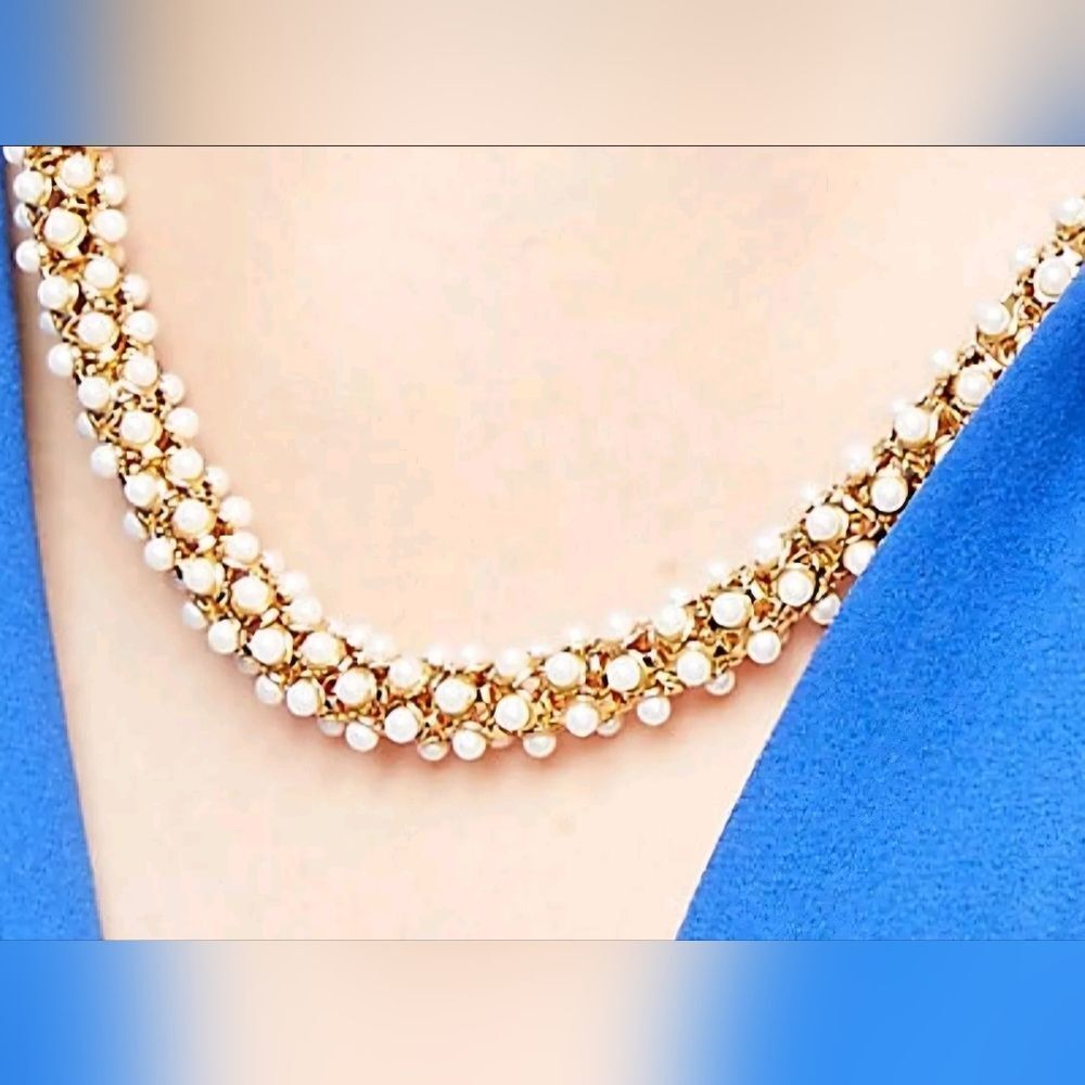 ANN TAYLOR PEARLIZED WRAPl HOOK CLOSURE NECKLACE 16"+2" NWOT